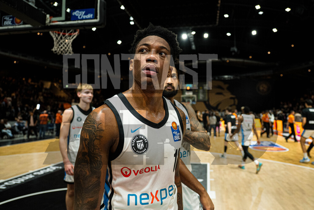 Basketball I Herren I Bundesliga I Saison 2025/2026 I 7. Spieltag I Basketball Löwen Braunschweig - Veolia Towers Hamburg | CONTRAST ZERØ MEDIA - Realisiert mit Pictrs.com