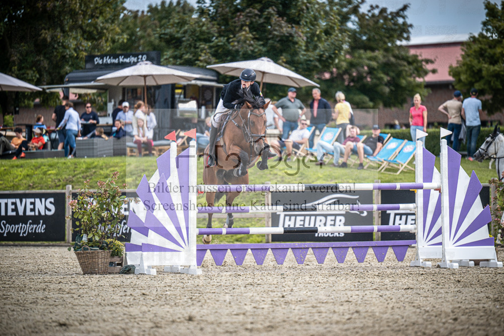 DOS_4194 | Entdecke hochwertige Reitturnierfotos von Foto Oger. Professionell, emotional und authentisch – jetzt Lieblingsmomente im Shop bestellen.Deutschlandweite Turnierfotografie. - Realisiert mit Pictrs.com