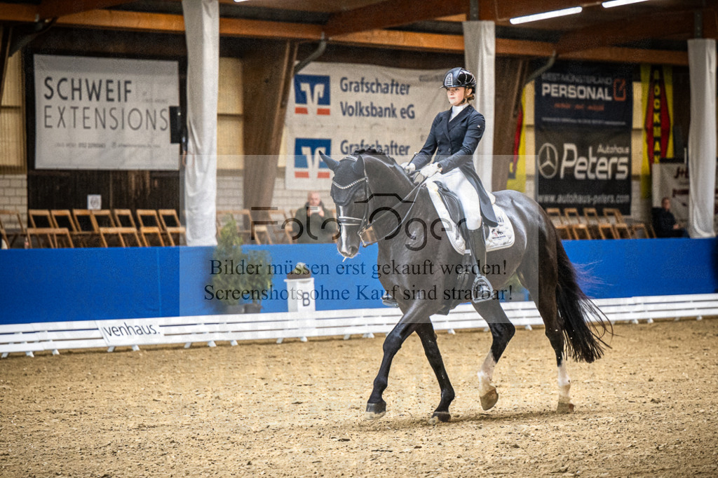 DOS_0492 | Entdecke hochwertige Reitturnierfotos von Foto Oger. Professionell, emotional und authentisch – jetzt Lieblingsmomente im Shop bestellen.Deutschlandweite Turnierfotografie. - Realisiert mit Pictrs.com