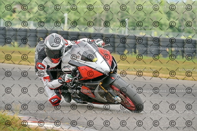 25bt05-0964 | markuskiefer.com - Realisiert mit Pictrs.com