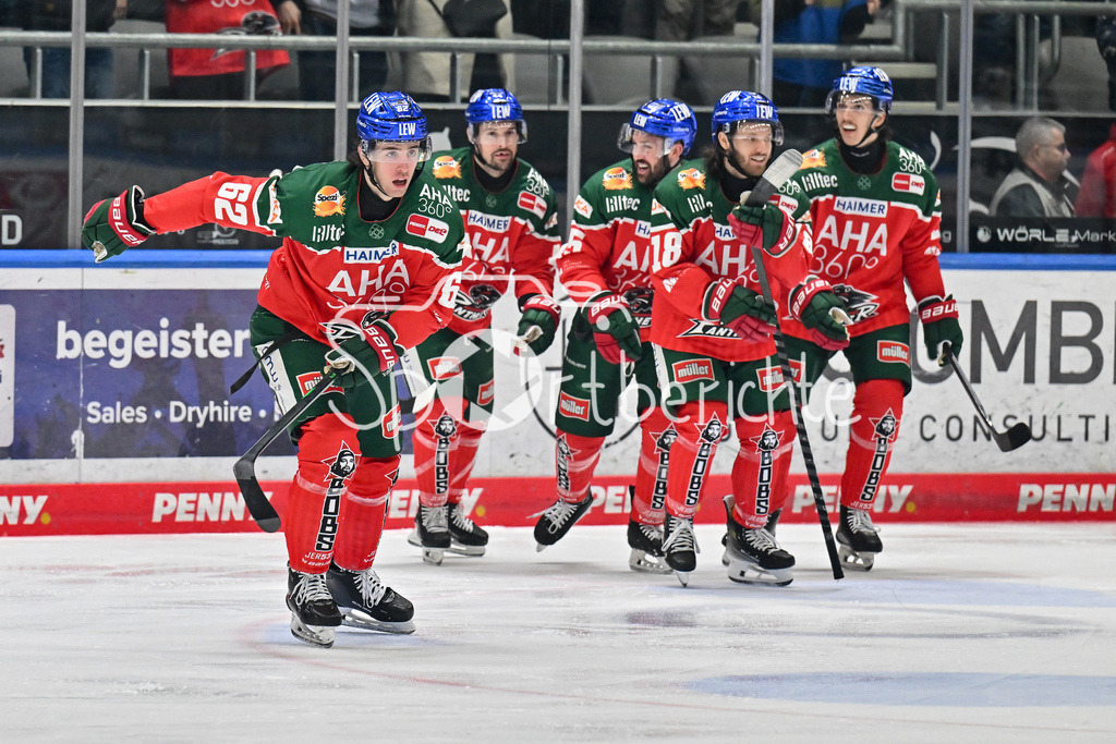 Augsburger Panther - Kölner Haie | Jubel der Panther nach dem Treffer zum 2-0 durch Thomas SCHEMITSCH (Augsburger Panther #62) / Tor / Torschuetze / Freude / Happy / DEL: Augsburger Panther - Koelner Haie, Curt Frenzel Stadion am 02.03.2025