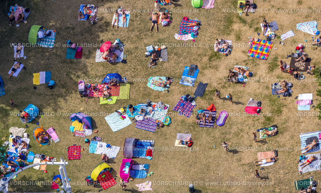 Oberhausen220800813 | Luftbild, Revierpark Vonderort, Vonderort Freibad, Schwimmbad und Badegäste, Liegewiese, Osterfeld, Oberhausen, Ruhrgebiet, Nordrhein-Westfalen, Deutschland