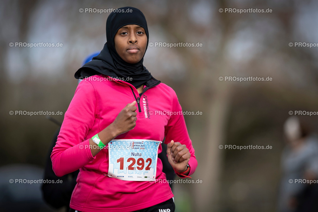 Bonner Nikolauslauf in Bonn, 08.12.2024 | Impressionen vom Bonner Nikolauslauf am 08.12.2024 in Bonn (Freizeitpark Rheinaue). Foto: BEAUTIFUL SPORTS/Axel Kohring