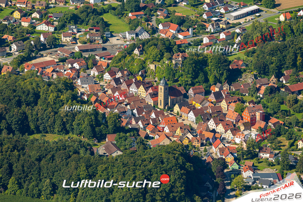 Luftaufnahme der Stadt Betzenstein - Die Luftaufnahme wurde 2025 vom UL-Flugzeug heraus erstellt ( keine Drohne ) - Hochauflösende Luftaufnahme - für professionelle Ausdrucke geeignet. Die Geschenkidee !Mit Lizenz und Bildrechte bestellbar