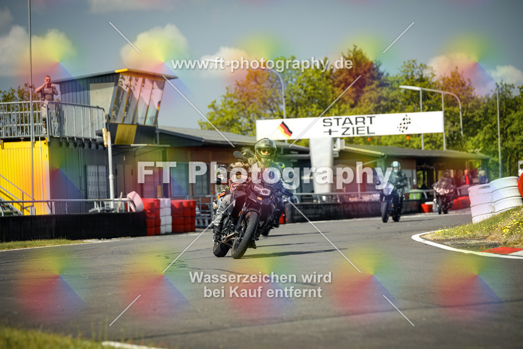 OBK_Mai_Volker_Adam-10587 | Hier findet Ihr Bilder von Touristenfahrten auf der Nürburgring Nordschleife oder von anderen Veranstaltungen die ich besucht habe. Viel Spass beim Durch Schauen 
