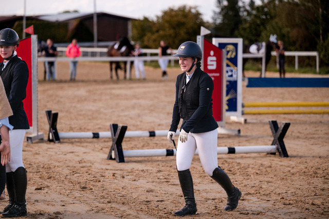 2026_10_03_Siefer-Hof_150340_Z81_43266403 | Professionelle Reitsport-, Turnier- und Eventfotografie von Robert Broda. Galerien mit ausgewählten und bearbeiteten Bildern direkt online ansehen und bestellen.