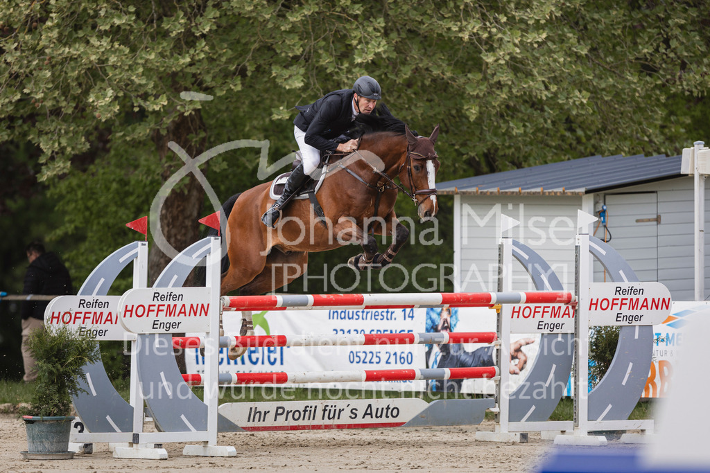 250504_SpengeW_M2-Spr-472 | Deine schönsten Turniermomente als professionelle Fotos! Entdecke hochwertige Pferdesport-Fotografie im Online-Shop. Jetzt Fotos finden & bestellen!