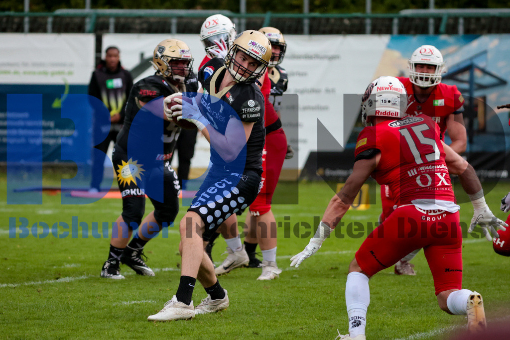 GFL: Paderborn Dolphins vs. New Yorker Lions{date} -  | {headline}(Foto: Sebastian Sendlak / BOND) - Realisiert mit Pictrs.com