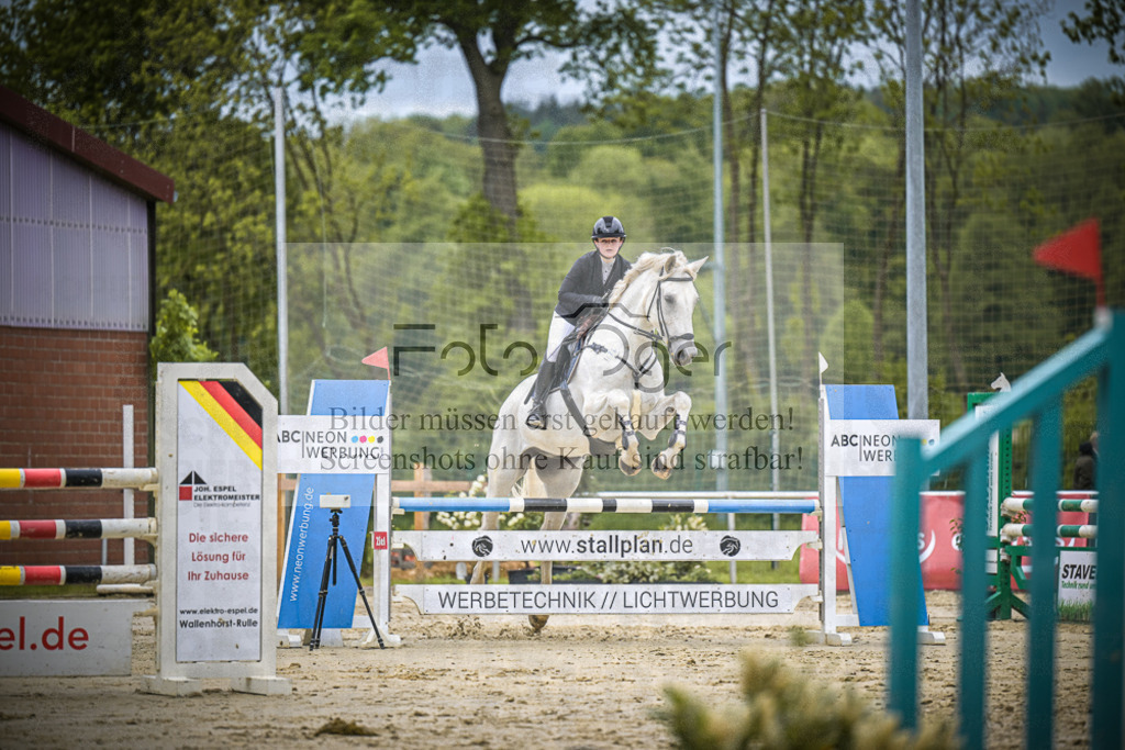 DOS_5186 | Entdecke hochwertige Reitturnierfotos von Foto Oger. Professionell, emotional und authentisch – jetzt Lieblingsmomente im Shop bestellen.Deutschlandweite Turnierfotografie. - Realisiert mit Pictrs.com