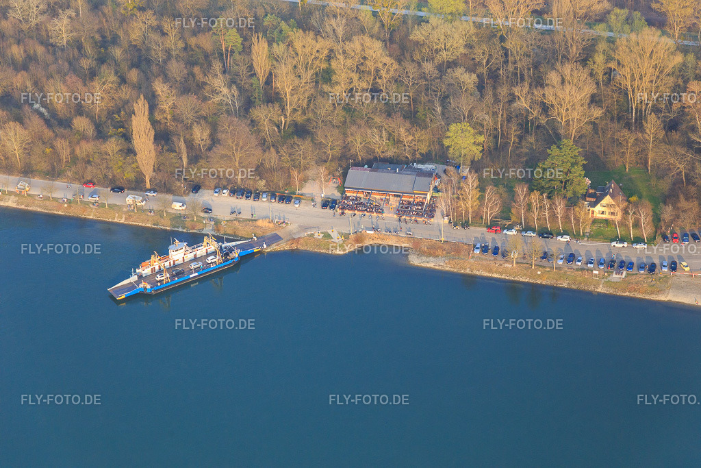 Rhein mit Fähre nach Leimersheim | Luftbild: Rhein mit Fähre nach Leimersheim im Ortsteil Leopoldshafen in Eggenstein-Leopoldshafen im Bundesland Baden-Württemberg in Deutschland. Foto: IMG_113243.jpg vom 23.03.2019 durch Werner Riehm/FLY-FOTO.de - Realisiert mit Pictrs.com