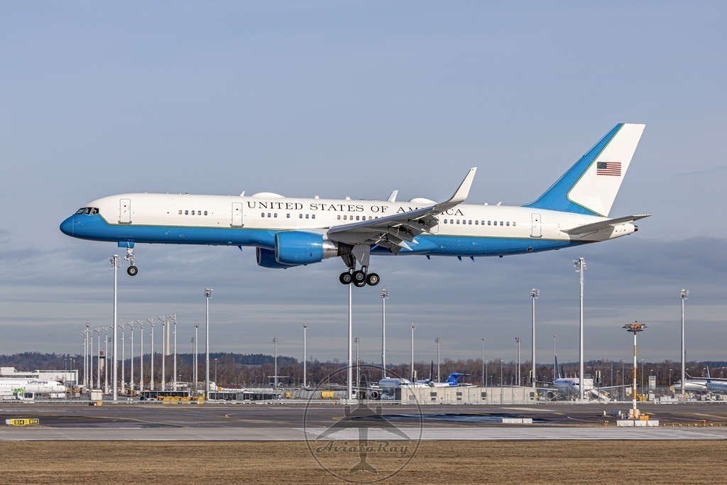 98-0001-B752-Boeing-C-32_ RCH929-United States - US Air Force (USAF)-20240215-1-TPAI-sharpen | Browse breathtaking aviation photography and order high-quality prints from AviatoRay's gallery. Perfect for enthusiasts and collectors. - Realisiert mit Pictrs.com