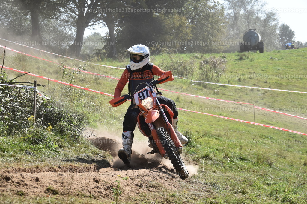 DSC_0133 | Sportfotografie , Motorsport, Motoross, Reitsport, Mointainbike, Enduro,
Landschaft , Outdoor, Eventfotografie, Landschaft, Bilder online bestellen - Realisiert mit Pictrs.com