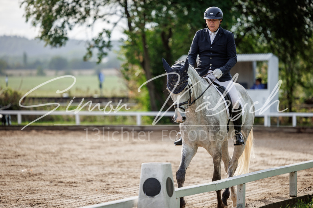 20260905-_3LI6946 | Tierfotografie Pferde, Hunde, Katzen, Haustiere.
Turnierfotografie Reitturniere, Reiten, Springreiten, Dressur in Hanau, dem Main-Kinzig-Kreis und dem Rhein-Main- Gebiet um Frankfurt