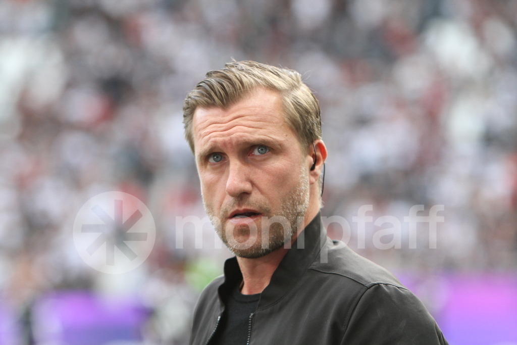 Markus Krösche Sportvorstand Eintracht Frankfurt | Online-Shop | monipfaff.de - Realisiert mit Pictrs.com