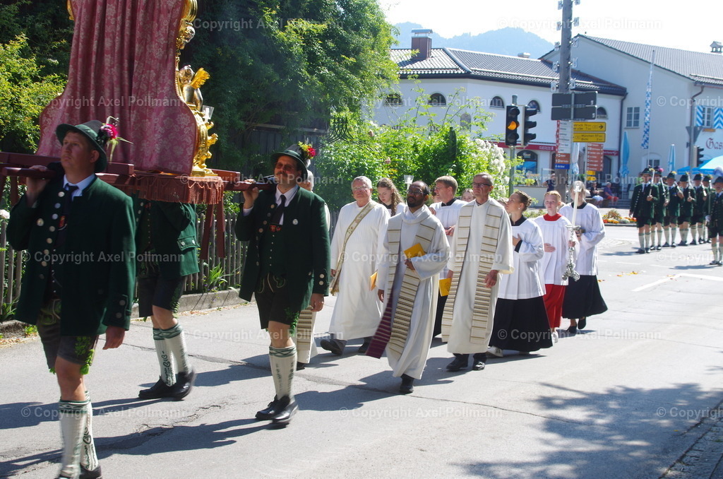 IMGP4157 | fotografiert von Axel PollmannLeonhardi Wallfahrt Benediktbeuern und Murnau, Fronleichnam, Fasching, Landschaft im Loisachtal und Benediktbeuern  - Realisiert mit Pictrs.com