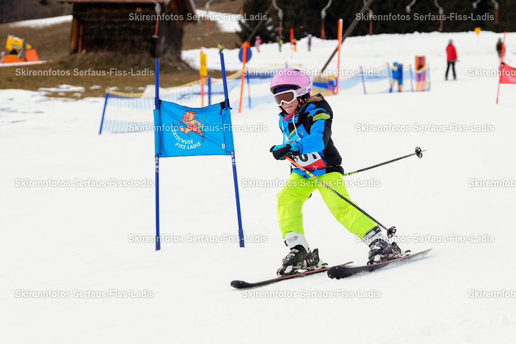 SRF_02.01.2026_0769 | Skirennfotos,Serfaus,Fiss,Ladis,Kinderskirennen,Winter,Tirol,Oberland,skirace,SFL,feelfree,weil wir's genießen,ski,Ski,skifahren,Sonnenplateau, - Realisiert mit Pictrs.com