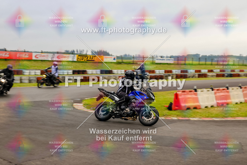 OBK-5370 | Hier findet Ihr Bilder von Touristenfahrten auf der Nürburgring Nordschleife oder von anderen Veranstaltungen die ich besucht habe. Viel Spass beim Durch Schauen 