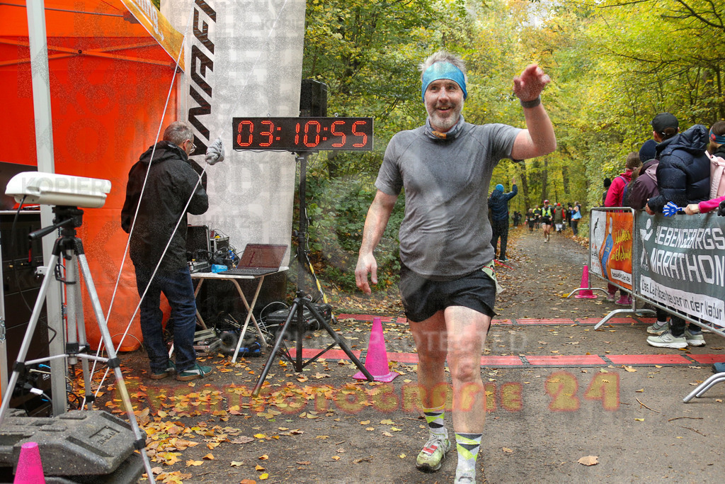 251026_1312_EX1_2845 | Sportfotografie im Rhein-Sieg Kreis, Köln, Bonn, NRW, Rheinland Pfalz, Hessen, etc. Unser Tätigkeitsfeld umfasst den Laufsport vom Volkslauf über den Marathon, Duathlon, Triathon bis zum Ultralauf wie Kölnpfad Ultra oder Schindertrail.