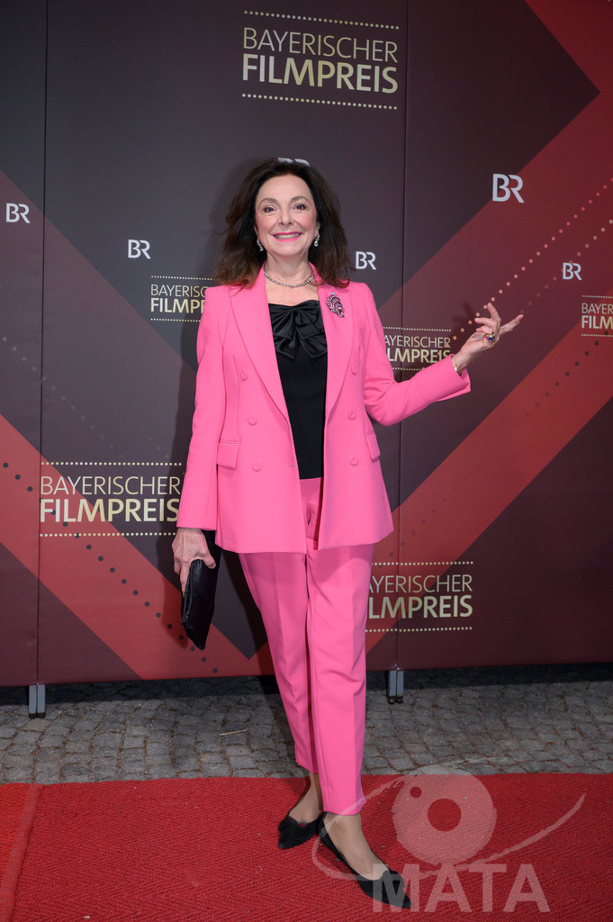 _DWI5150 | Uschi Dämmrich von Luttitz bei der Verleihung des 47. Bayerischen Filmpreises 2026  im Prinzregententheater. München, 23.01.2026 - Realisiert mit Pictrs.com