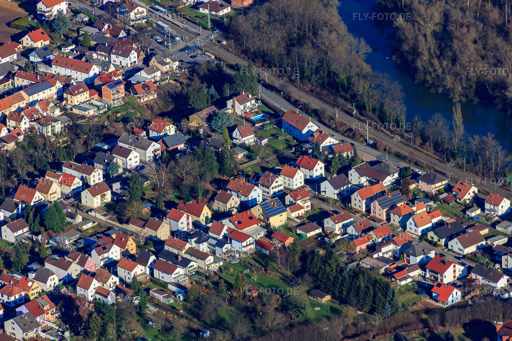 Luftbild: Schulstr in Lingenfeld im Bundesland Rheinland-Pfalz in Deutschland. Foto: IMG_36772.jpg vom 16.01.2011 durch Werner Riehm/FLY-FOTO.de
