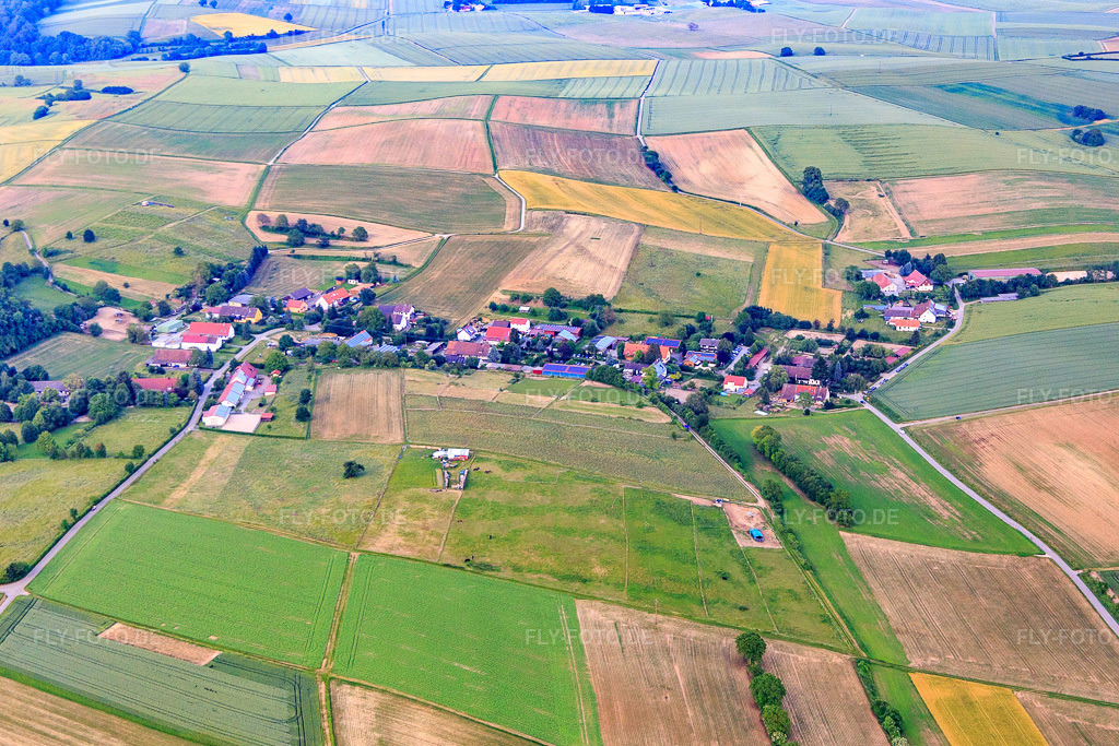 Luftbild: Ortsansicht von Westen im Ortsteil Sallenbusch in Weingarten im Bundesland Baden-Württemberg in Deutschland.Foto: IMG_089311.jpg vom 10.06.2016 durch Werner Riehm/FLY-FOTO.deAuflösung des Originals: 5205 x 3470 px