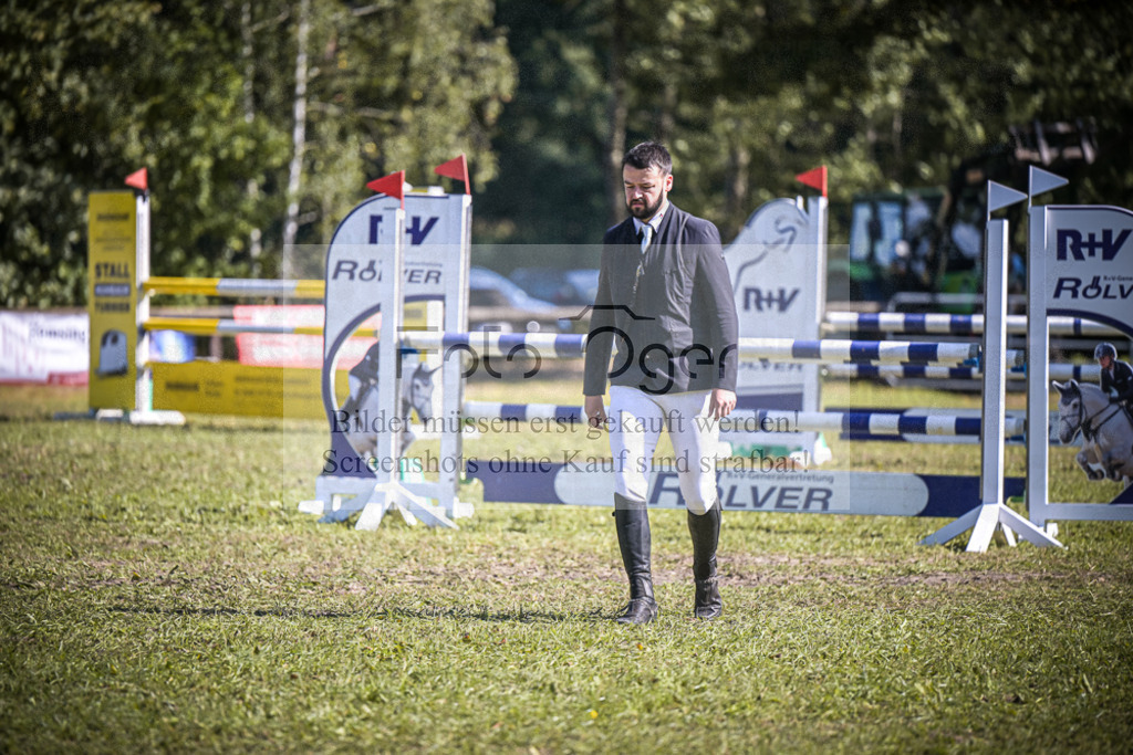 DOS_0015 | Entdecke hochwertige Reitturnierfotos von Foto Oger. Professionell, emotional und authentisch – jetzt Lieblingsmomente im Shop bestellen.Deutschlandweite Turnierfotografie. - Realisiert mit Pictrs.com