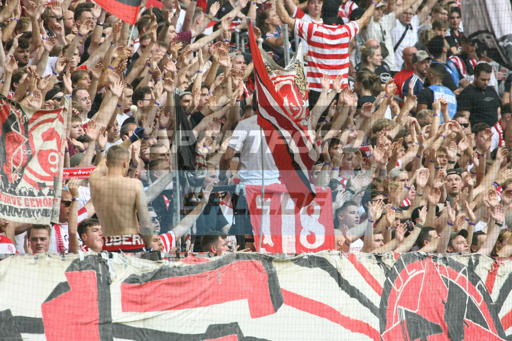 Fortuna Düsseldorf - SC Paderborn | Ultras - © Sportfoto-Sale (MK) - Realisiert mit Pictrs.com