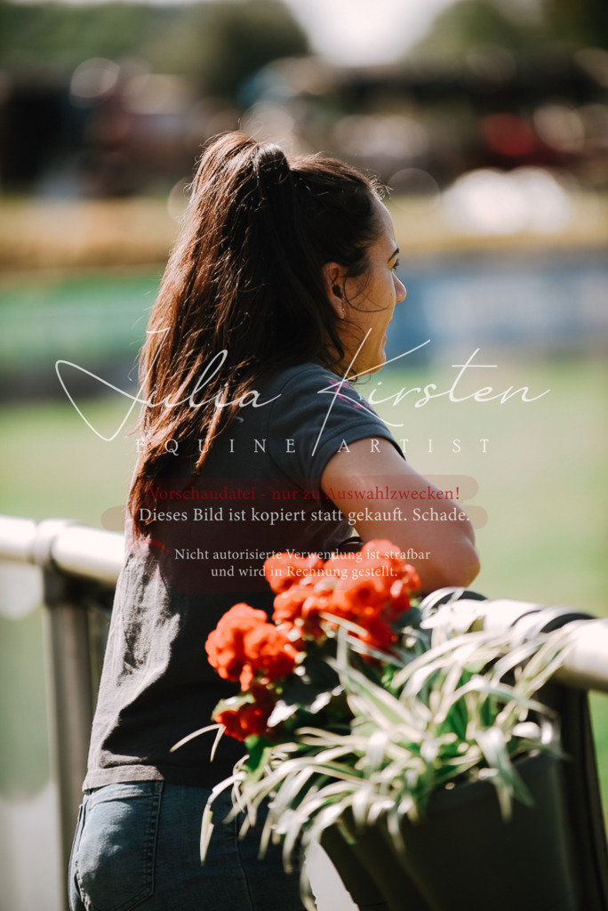DSC_3424 | Pferde- und Turnierfotografie in Westsachsen. Pferdeportraits, Auftragszeichnungen und intuitive Kunst.
