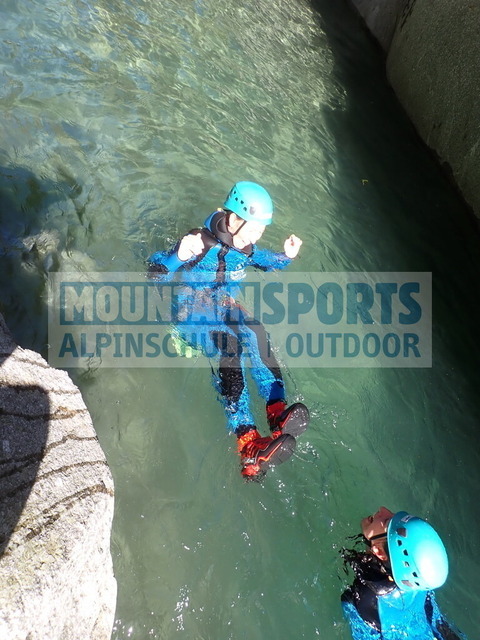 P9230040 | Bestelle die Bilder deines Berg- oder Wasser-Abenteuers mit Mountain Sports bequem von zu Hause aus direkt über unseren Online Fotoshop von pictrs.com. - Realisiert mit Pictrs.com