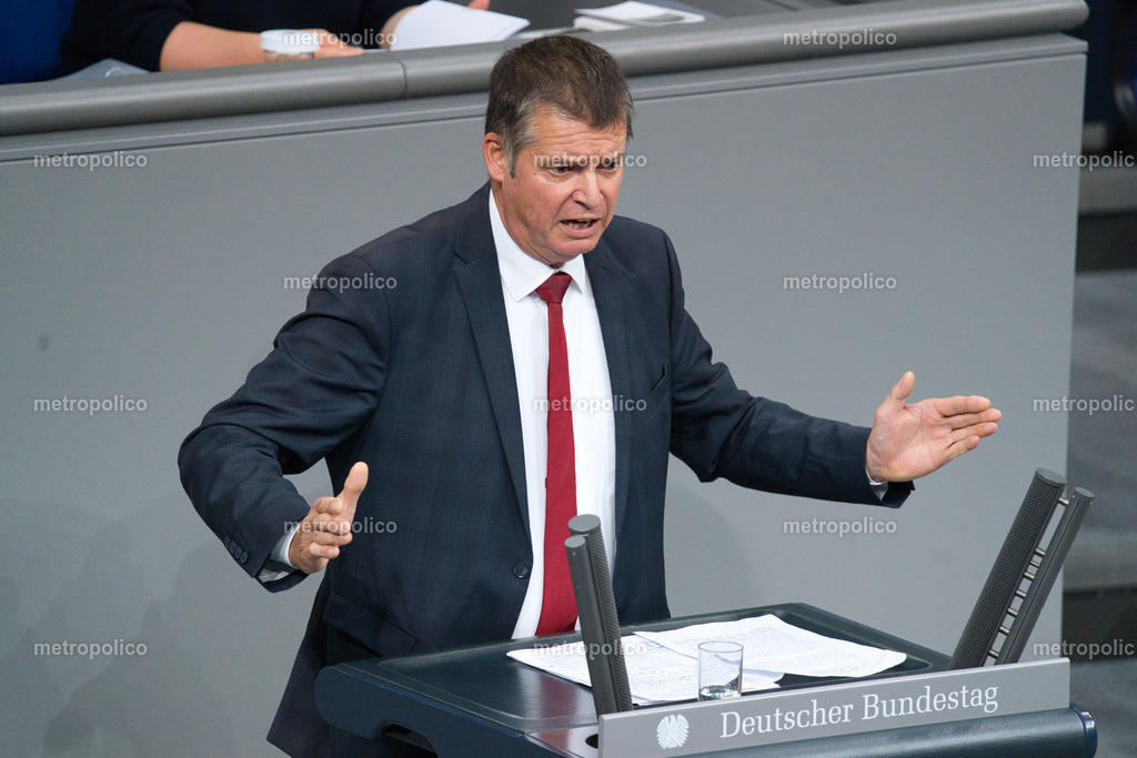 Axel Müller (8) | Metropolico