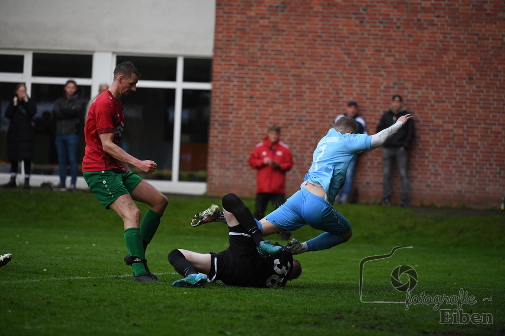 BV Bockhorn-SG FriPe | Relegation zur Kreisliga; BV Bockhorn (blau)-SG FriPe (rot) am 05.06.2025 in Oldenburg/Ofenerdiek (Lagerstraße), Photo: Philip Eiben 2025 - Realisiert mit Pictrs.com