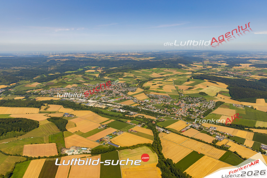 Luftaufnahme Scherfede Warburg - Die Luftaufnahme wurde 2025 vom UL-Flugzeug heraus erstellt ( ohne Drohne ) - Hochauflösende Luftaufnahme - für professionelle Ausdrucke geeignet. Die Geschenkidee !Mit Lizenz und Bildrechte bestellbar