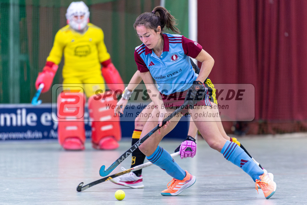 SM_2025-01-12_wD5_-106 | 1.Bundesliga Hallenhockey  (W) UHC - HTHC / 2:3 (2:1)