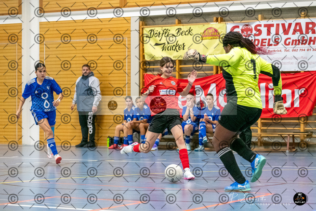 20251130_FCR-Hallenturnier-FF-17_RAW-4_034-19 | Sport und Naturfotografie von Roberto Esposito zeigt echte Momente Bewegung und die Schönheit der Natur. Ausdrucksstarke Bilder schaffen Emotionen.