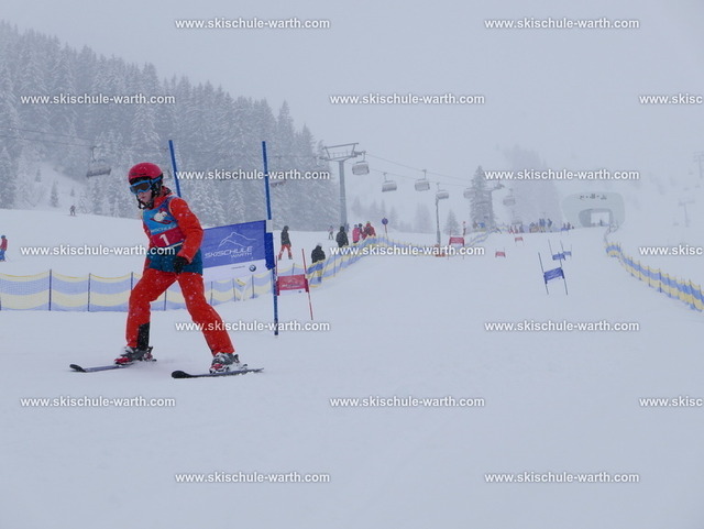 Evelyn (1) | Photos von der Skischule Warth - Realisiert mit Pictrs.com