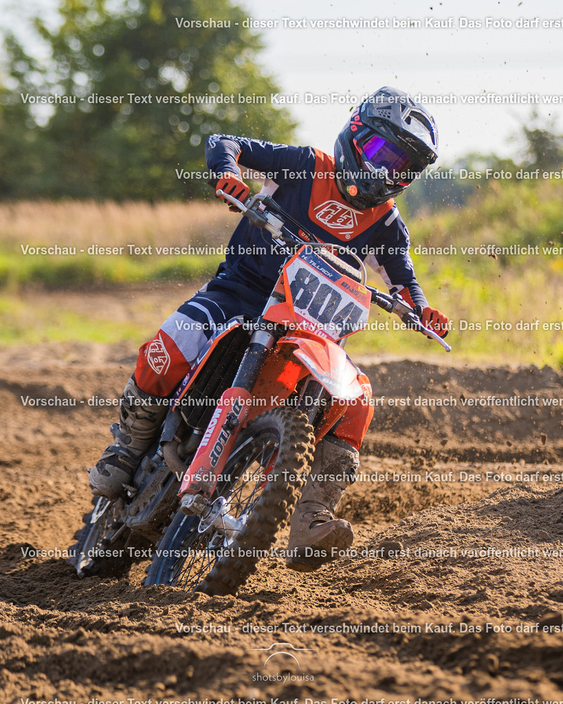 09_20_LM_Schenkenhorst-9796 | Sportfotografin aus Berlin-Brandenburg mit Fokus auf Motocross. Ich halte deine sportliche Leistung und echte Emotionen auf und neben der Strecke professionell fest. Entdecke die Fotos von deinem Rennen und bestelle sie direkt hier im Shop.