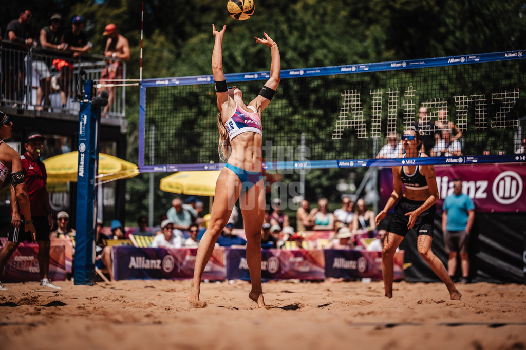Beachvolleyball | Frauen | Allianz German Beach Tour 2025 | Tourstop München | 12.07.2025 | Zuspiel von Sandra Ittlinger