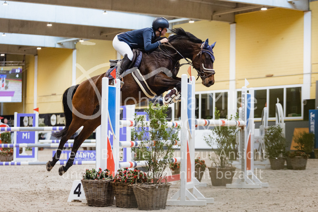 221112_Warstein_L-Spr-234 | Deine schönsten Turniermomente als professionelle Fotos! Entdecke hochwertige Pferdesport-Fotografie im Online-Shop. Jetzt Fotos finden & bestellen!