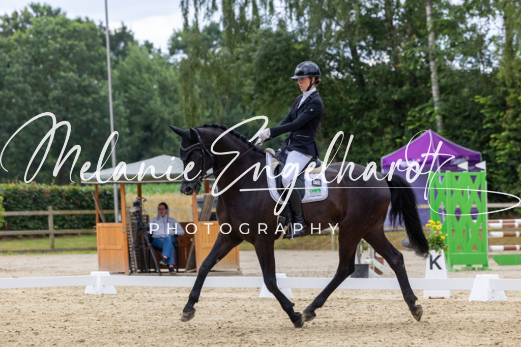 7I8A4397 | melanie-engelhardt-photography - Realisiert mit Pictrs.com