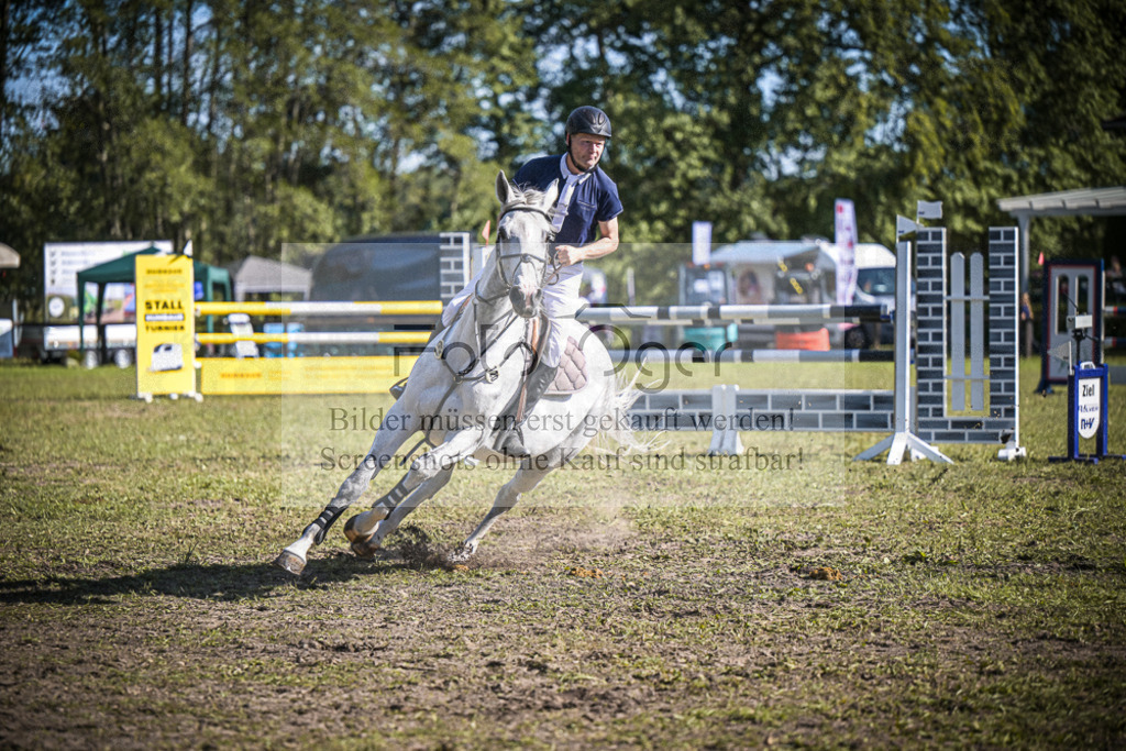DOS_0710 | Entdecke hochwertige Reitturnierfotos von Foto Oger. Professionell, emotional und authentisch – jetzt Lieblingsmomente im Shop bestellen.Deutschlandweite Turnierfotografie. - Realisiert mit Pictrs.com