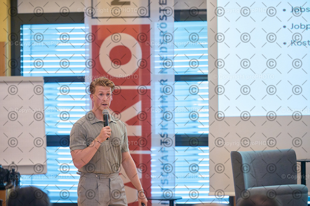 320_202509_EmployerBranding_NZ6_0294 | proPHOTO - Realisiert mit Pictrs.com