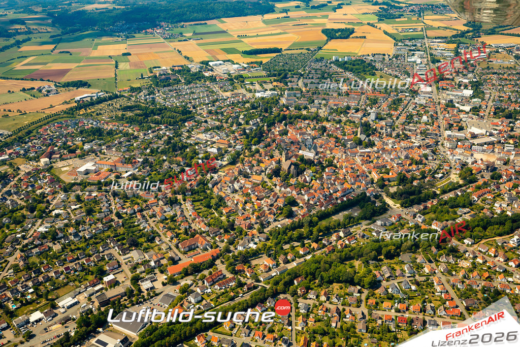 Das Luftbild der Stadt Korbach wurde 2022 vom Flugzeug heraus erstellt (keine Drohnen-Aufnahmen) Aufnahmehöhe ca.450 Meter- hohe Bildauflösung und Druck-Qualität. Garantiert!