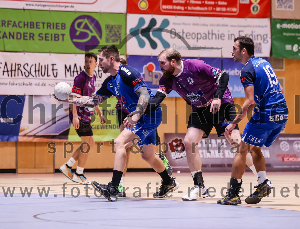 2024-11-09_021_SpVgg_Altenerding_II_gegen_HC_Deggendorf | Erding, Deutschland, 09.11.2024:Handball, Bezirksliga Männer Ost 2024 / 2025, 4. Spieltag, SpVgg Altenerding II gegen HC Deggendorf, Endergebnis: 25:24Foto: Christian Riedel / fotografie-riedel.net