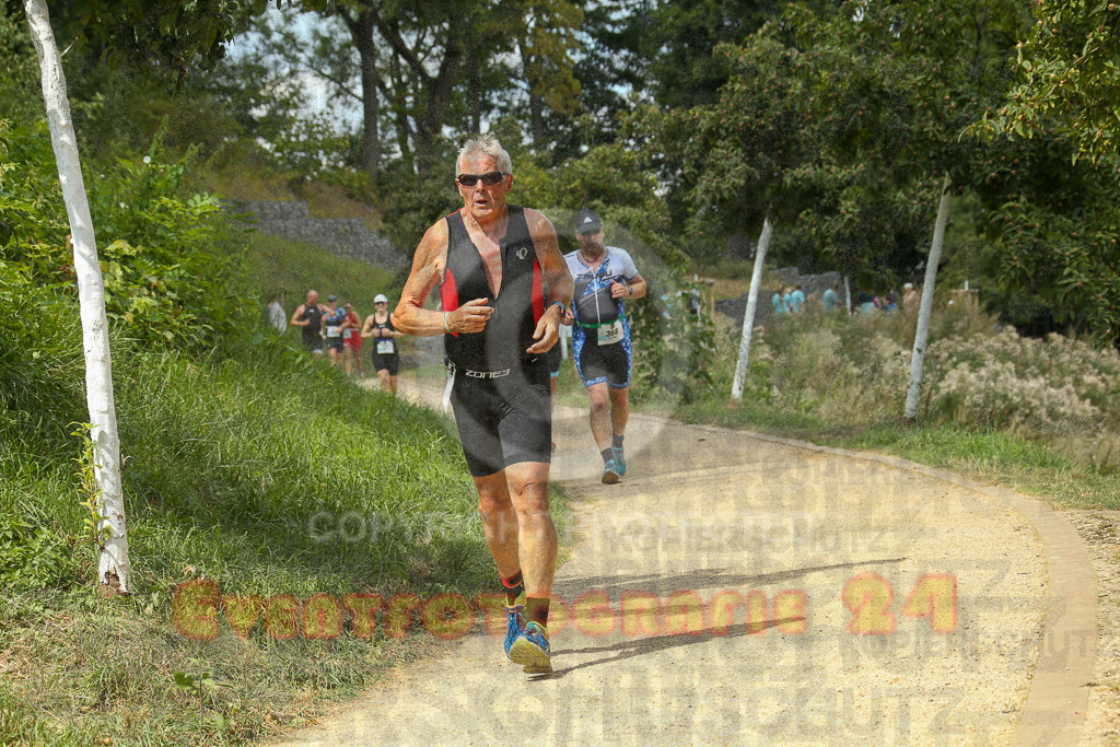 250824_1343_EX1_3373 | Sportfotografie im Rhein-Sieg Kreis, Köln, Bonn, NRW, Rheinland Pfalz, Hessen, etc. Unser Tätigkeitsfeld umfasst den Laufsport vom Volkslauf über den Marathon, Duathlon, Triathon bis zum Ultralauf wie Kölnpfad Ultra oder Schindertrail.