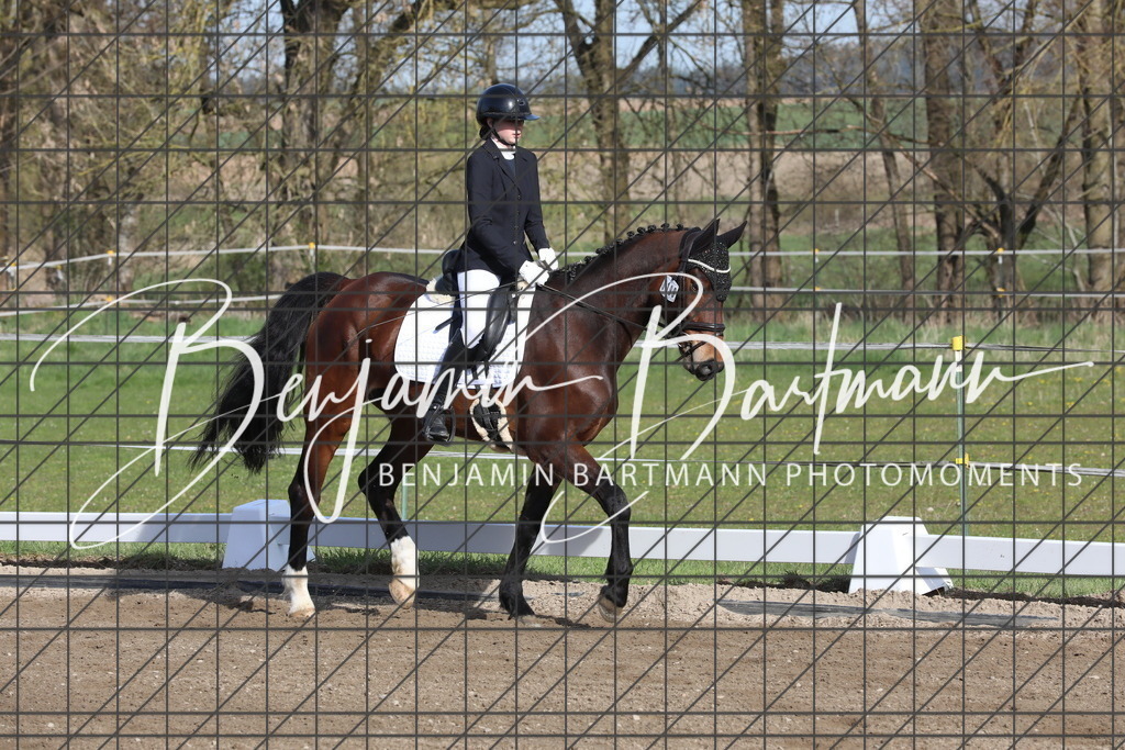 AZ2A2700 | Benjamin Bartmann Photomoments