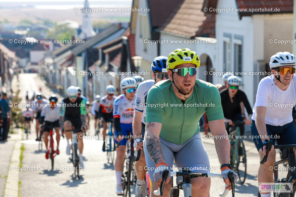 171_AR6_8605 | Neusiedlersee Radmarathon 2026@sportshot_your_pictrs #yourpictures#roadtowm2029 #nrm #neusiedlerseeradmarathon #neusiedlersee #neusiedlerseetourismus #burgenland #mörbisch #nrm26 #burgenlandtourismus #voglundco #poweredbyburgenlandtourismus #radsport #rad #marathon #ucigranfondo #visitburgenland #ucigranfondoworldseries