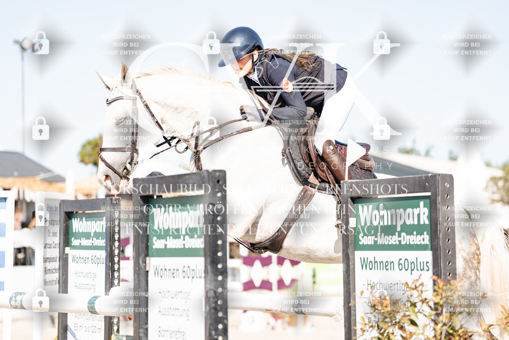CK904774 | Turnierfotografie Pferdefotografie Trier Rheinland-Pfalz Pferdesport Reitsport Tierfotografie Sportfotografie Pferdevideo Pferdevideografie Equestrianvideography equestrianphotography  - Realisiert mit Pictrs.com