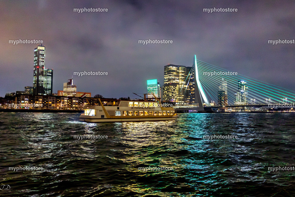 Rotterdam skyline | myphotostore - Realisiert mit Pictrs.com