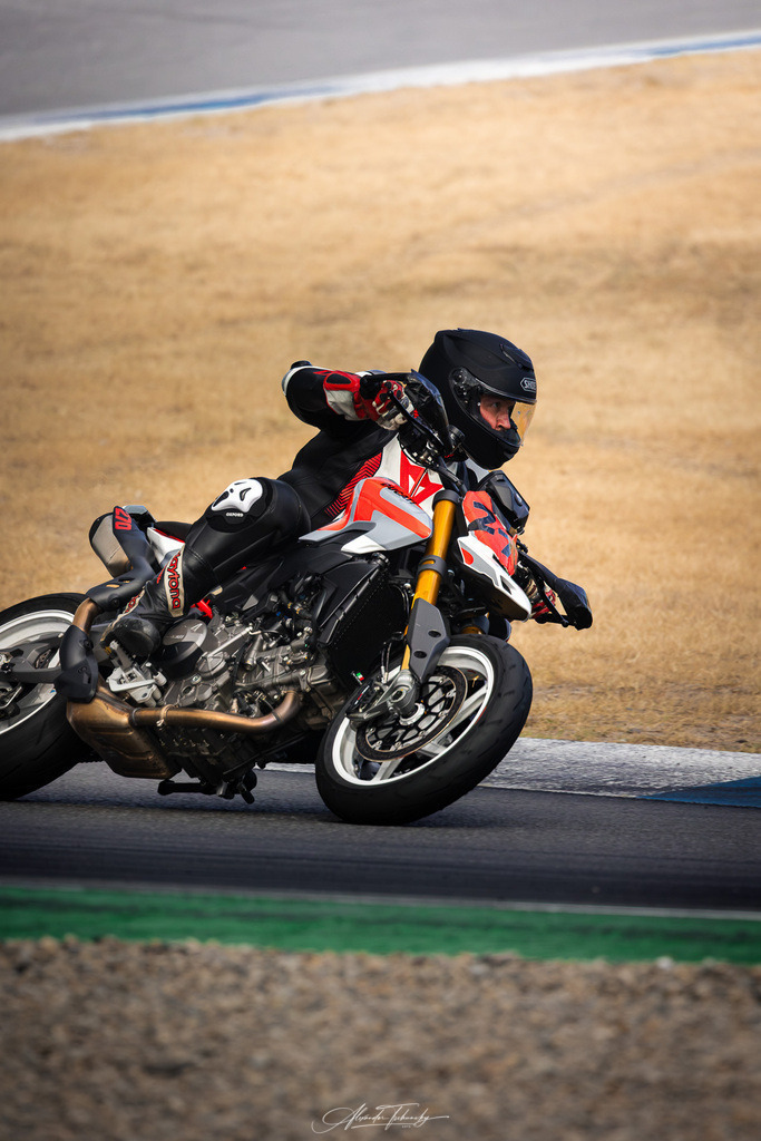 Ducati Trackday Hockenheimring 2026 | Entdecken Sie die faszinierende Welt von Alexander Tschuncky Arts: Kreative Fotografie, atemberaubende Automobilkunst und hochwertiger Bilderdruck. Lassen Sie sich inspirieren! - Realisiert mit Pictrs.com