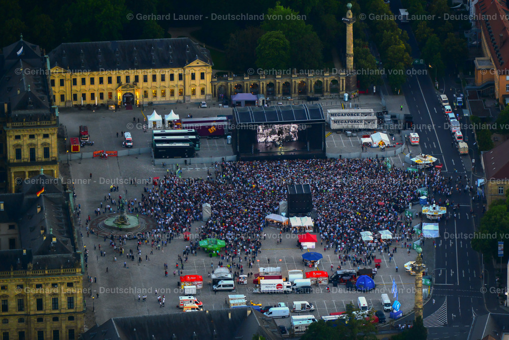 3703086 | Bryan Adams Konzert am 04.05.2017 Residenzplatz, Würzburg